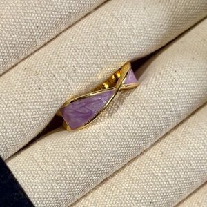 Elegant Golden and Purple Women's Ring